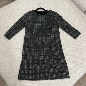 Ann Taylor 3/4 Sleeve Grey and Black Dress With Front Zip Pockets